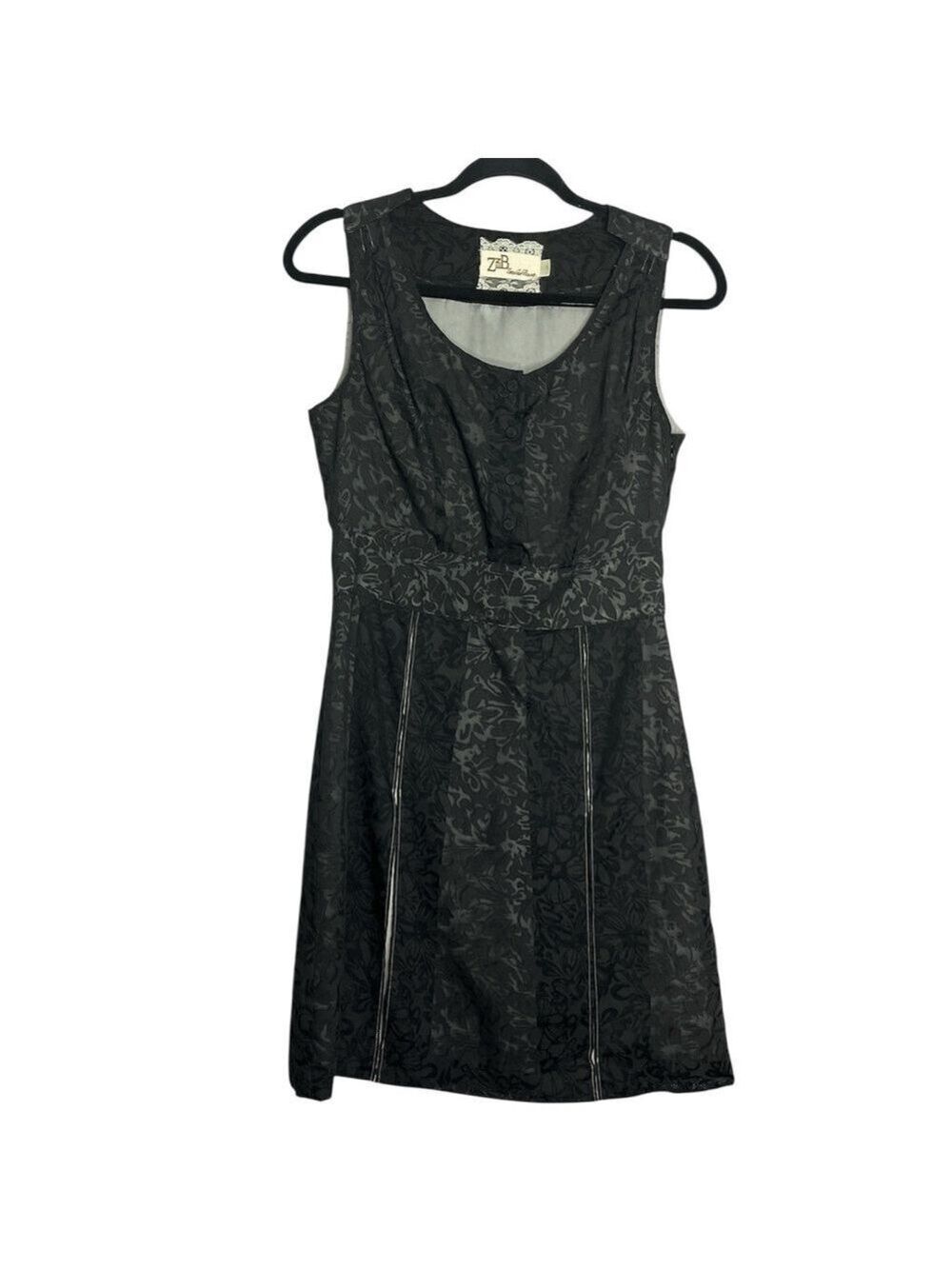 Zen B Sleeveless Lace Overlay Scoop Neck Knee Lenght Sheath Dress, size S